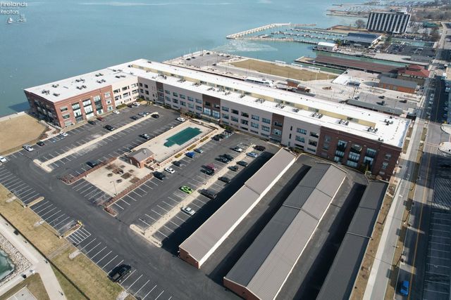 401 W Shoreline Dr Unit 338, Sandusky, OH 44870