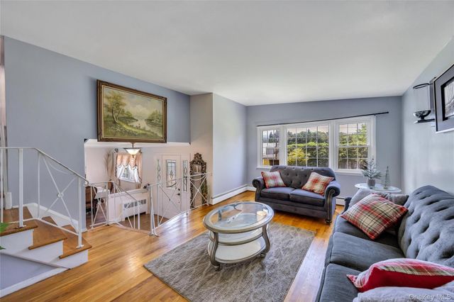 99 Schneider Lane, Hauppauge, NY 11788