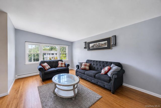 99 Schneider Lane, Hauppauge, NY 11788