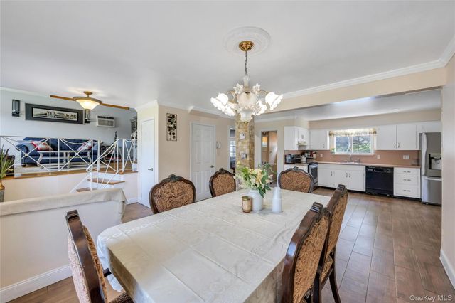 99 Schneider Lane, Hauppauge, NY 11788