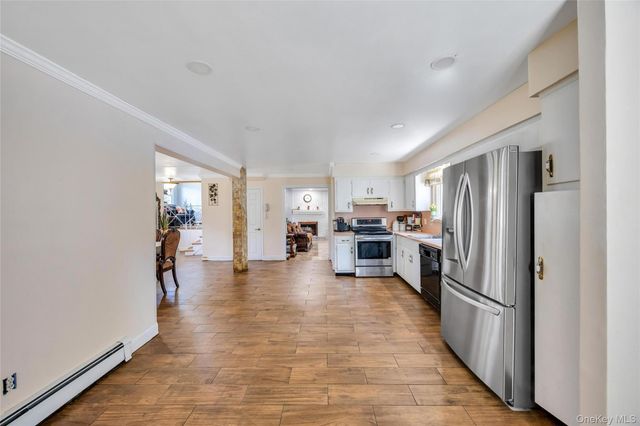 99 Schneider Lane, Hauppauge, NY 11788