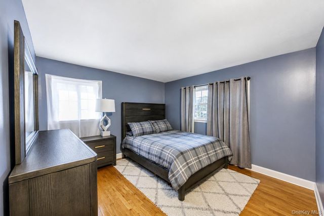 99 Schneider Lane, Hauppauge, NY 11788
