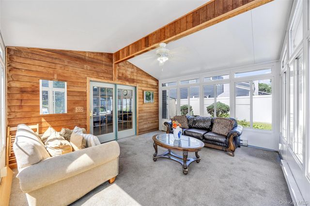 99 Schneider Lane, Hauppauge, NY 11788