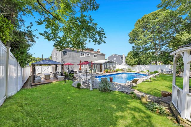 99 Schneider Lane, Hauppauge, NY 11788