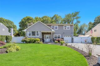 99 Schneider Lane, Hauppauge, NY 11788