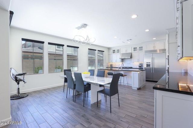 948 W YOSEMITE Drive, Chandler, AZ 85248