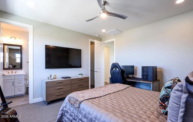 948 W YOSEMITE Drive, Chandler, AZ 85248