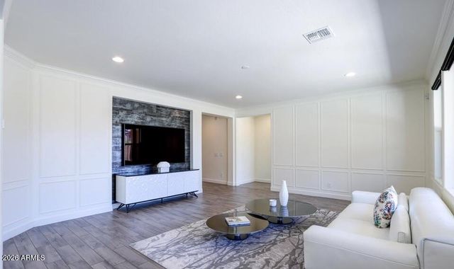 948 W YOSEMITE Drive, Chandler, AZ 85248