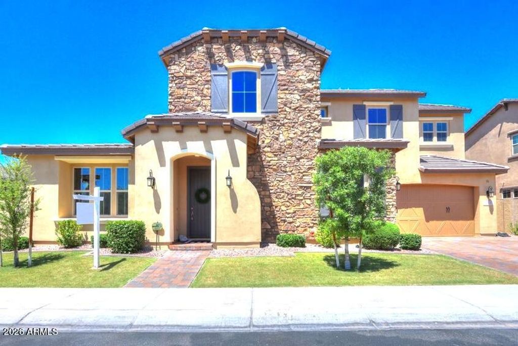 948 W YOSEMITE Drive, Chandler, AZ 85248