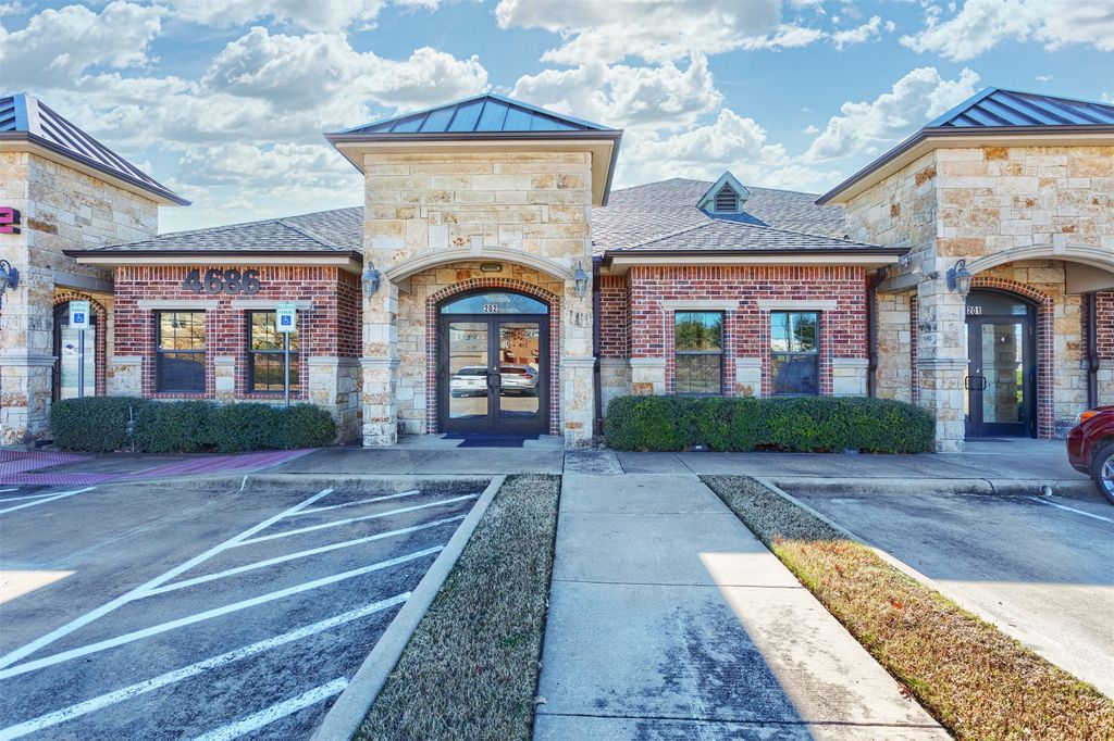 4686 Mcdermott Road 202, Plano, TX 75024