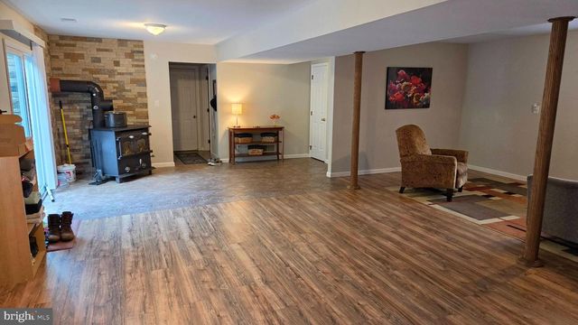 3733 VIEWPOINT CT, Slatington, PA 18080