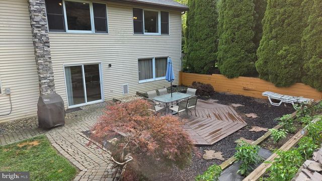 3733 VIEWPOINT CT, Slatington, PA 18080
