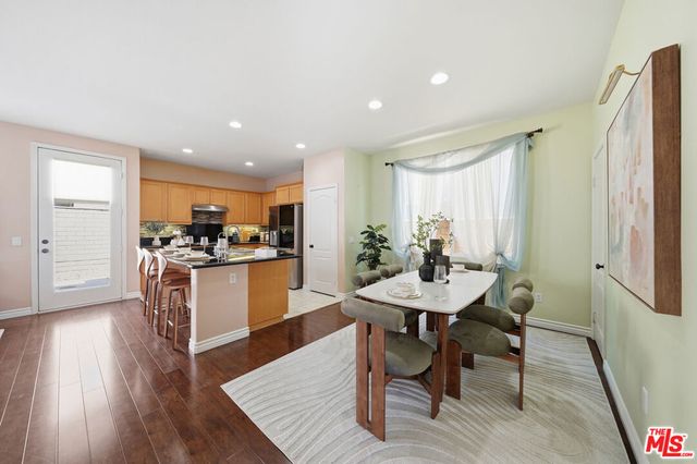 28926 Mirada Circulo, Valencia, CA 91354