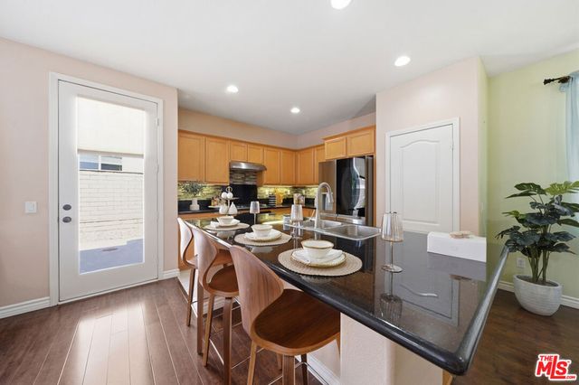 28926 Mirada Circulo, Valencia, CA 91354