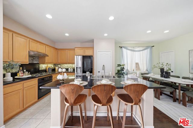 28926 Mirada Circulo, Valencia, CA 91354