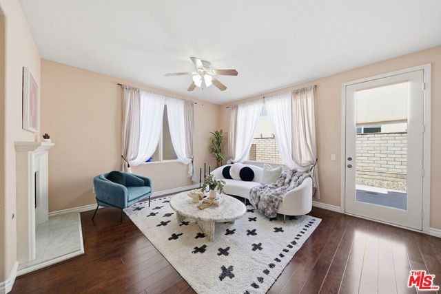 28926 Mirada Circulo, Valencia, CA 91354
