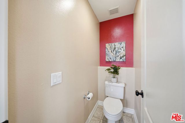 28926 Mirada Circulo, Valencia, CA 91354