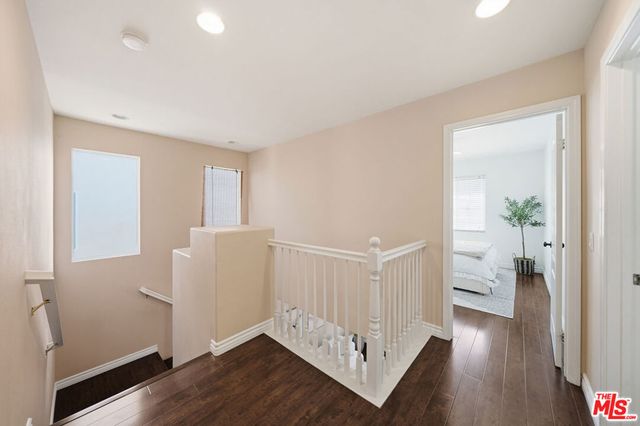 28926 Mirada Circulo, Valencia, CA 91354