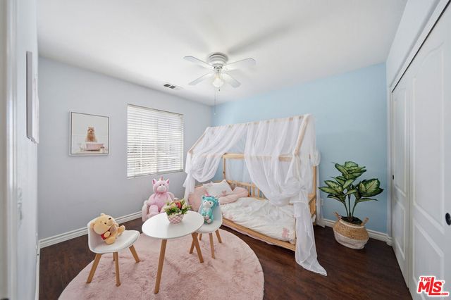 28926 Mirada Circulo, Valencia, CA 91354