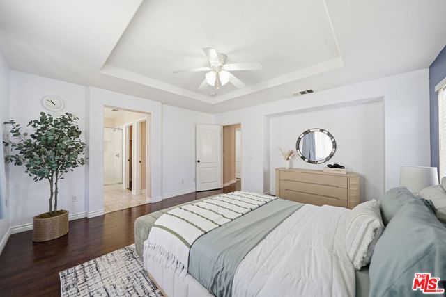 28926 Mirada Circulo, Valencia, CA 91354