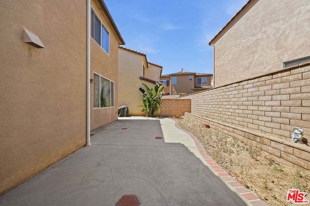 28926 Mirada Circulo, Valencia, CA 91354