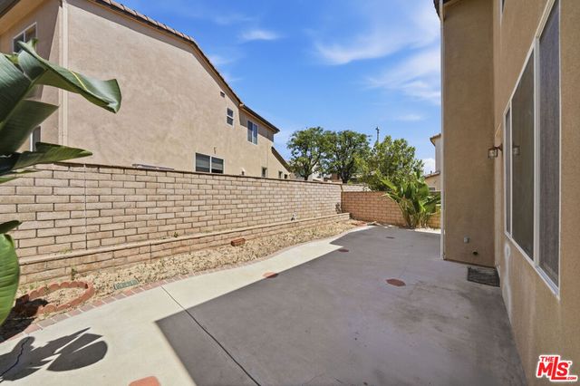 28926 Mirada Circulo, Valencia, CA 91354