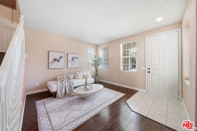 28926 Mirada Circulo, Valencia, CA 91354