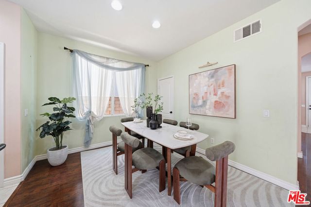 28926 Mirada Circulo, Valencia, CA 91354