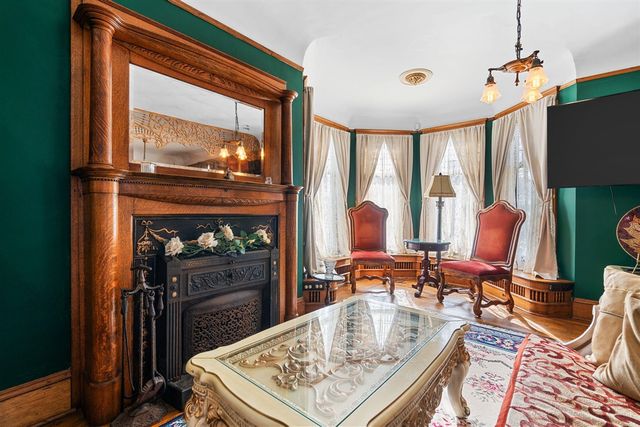 1401 Greenwood Avenue, Jackson, MI 49203