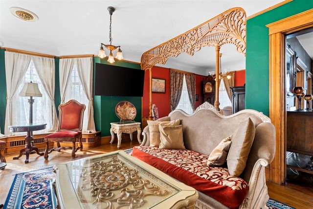 1401 Greenwood Avenue, Jackson, MI 49203