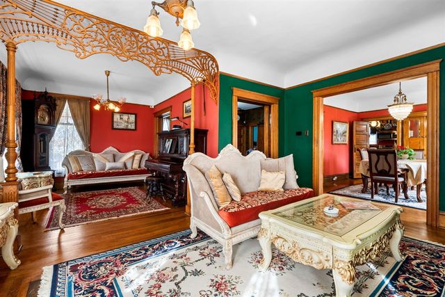 1401 Greenwood Avenue, Jackson, MI 49203