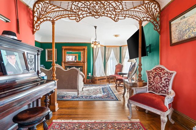 1401 Greenwood Avenue, Jackson, MI 49203