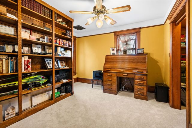 1401 Greenwood Avenue, Jackson, MI 49203