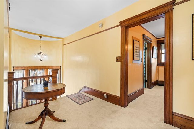 1401 Greenwood Avenue, Jackson, MI 49203