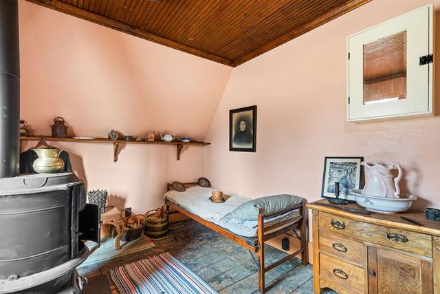 1401 Greenwood Avenue, Jackson, MI 49203