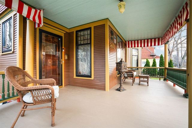 1401 Greenwood Avenue, Jackson, MI 49203