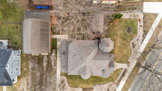 1401 Greenwood Avenue, Jackson, MI 49203