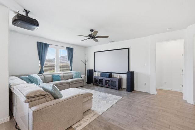 1044 Blackhorse Trail, Fort Worth, TX 76247