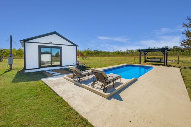 5774 Farm Road 904 S, Commerce, TX 75448