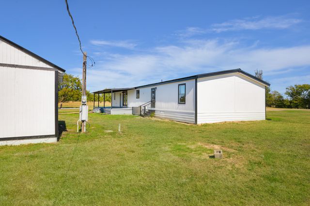 5774 Farm Road 904 S, Commerce, TX 75448