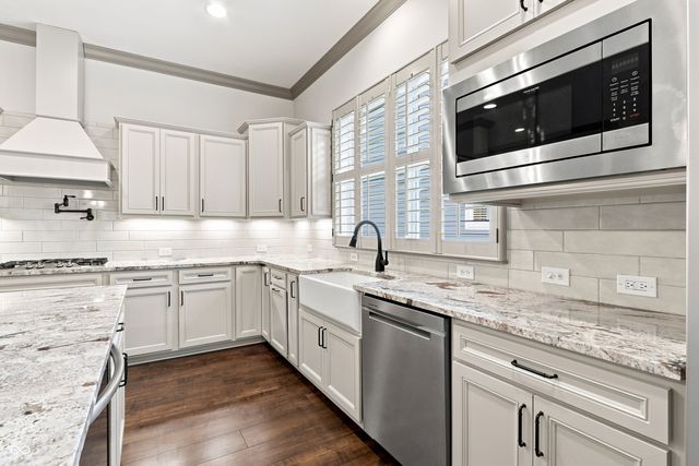 11162 Cliffside Drive, Fortville, IN 46040