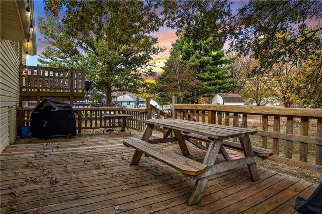 1016 NE 104 Terrace, Kansas City, MO 64155