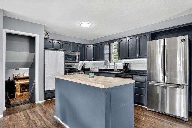 1016 NE 104 Terrace, Kansas City, MO 64155