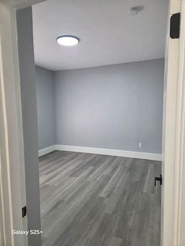 1555 WELLINGTON ST, Memphis, TN 38106