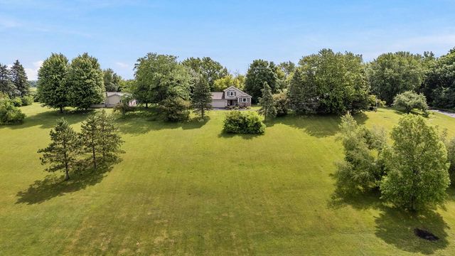 N5506 County Road E, Iron Ridge, WI 53035