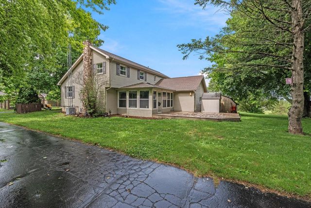 N5506 County Road E, Iron Ridge, WI 53035