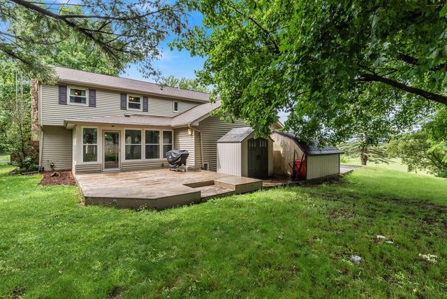 N5506 County Road E, Iron Ridge, WI 53035