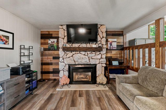 N5506 County Road E, Iron Ridge, WI 53035