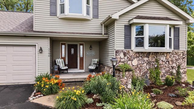 N5506 County Road E, Iron Ridge, WI 53035