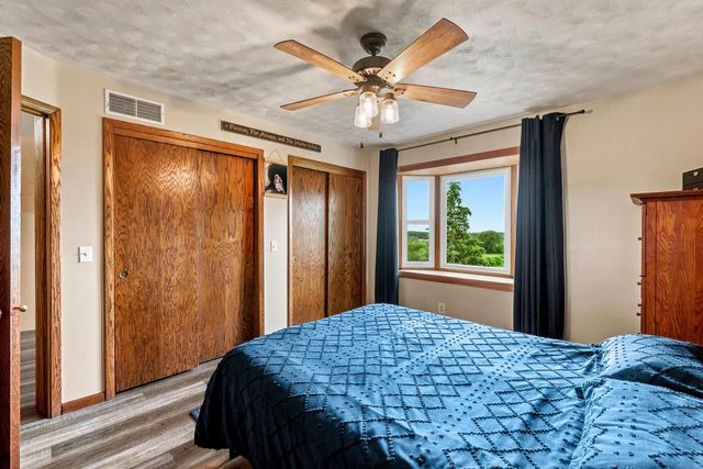 N5506 County Road E, Iron Ridge, WI 53035